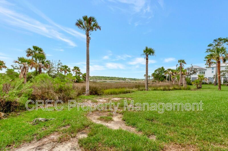 Elevated Elegance with Boat Access — A Property That Shines property image