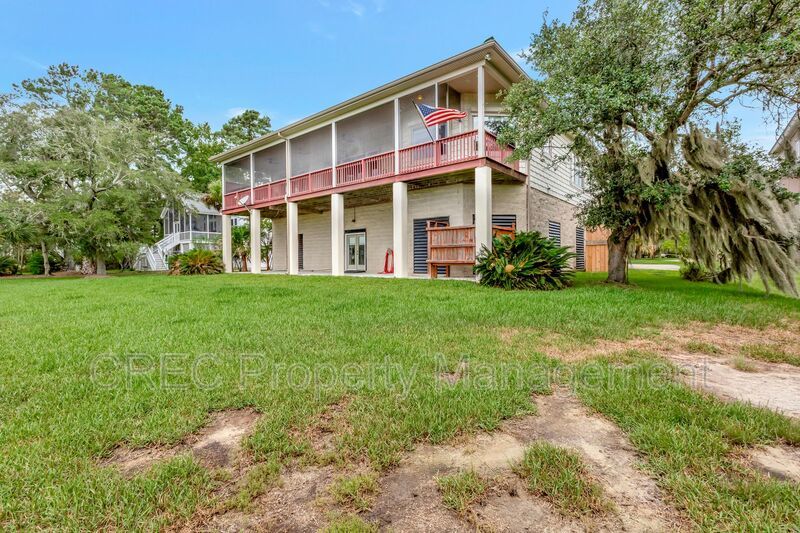 Elevated Elegance with Boat Access — A Property That Shines property image