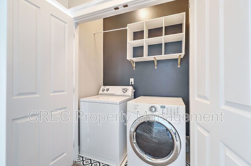 Charming White Gables Home! property image