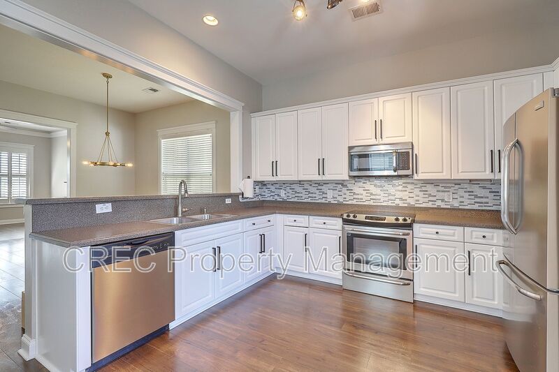 Charming White Gables Home! property image