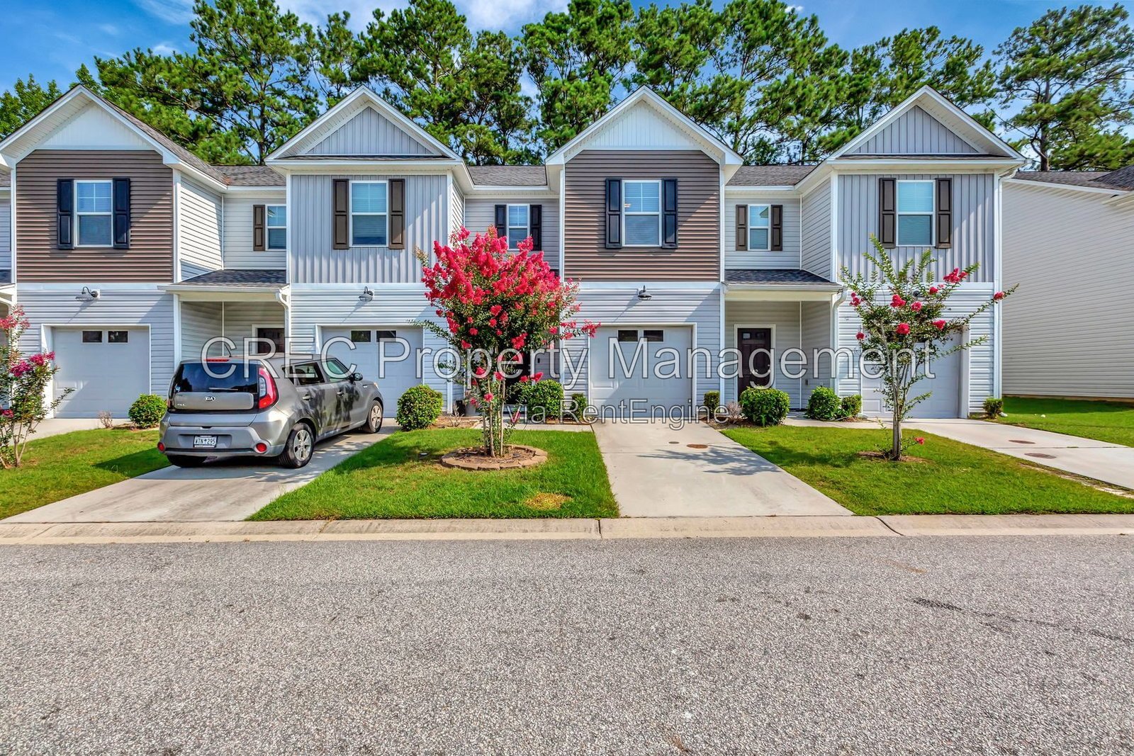 Stylish Lakeview Commons Townhome property image