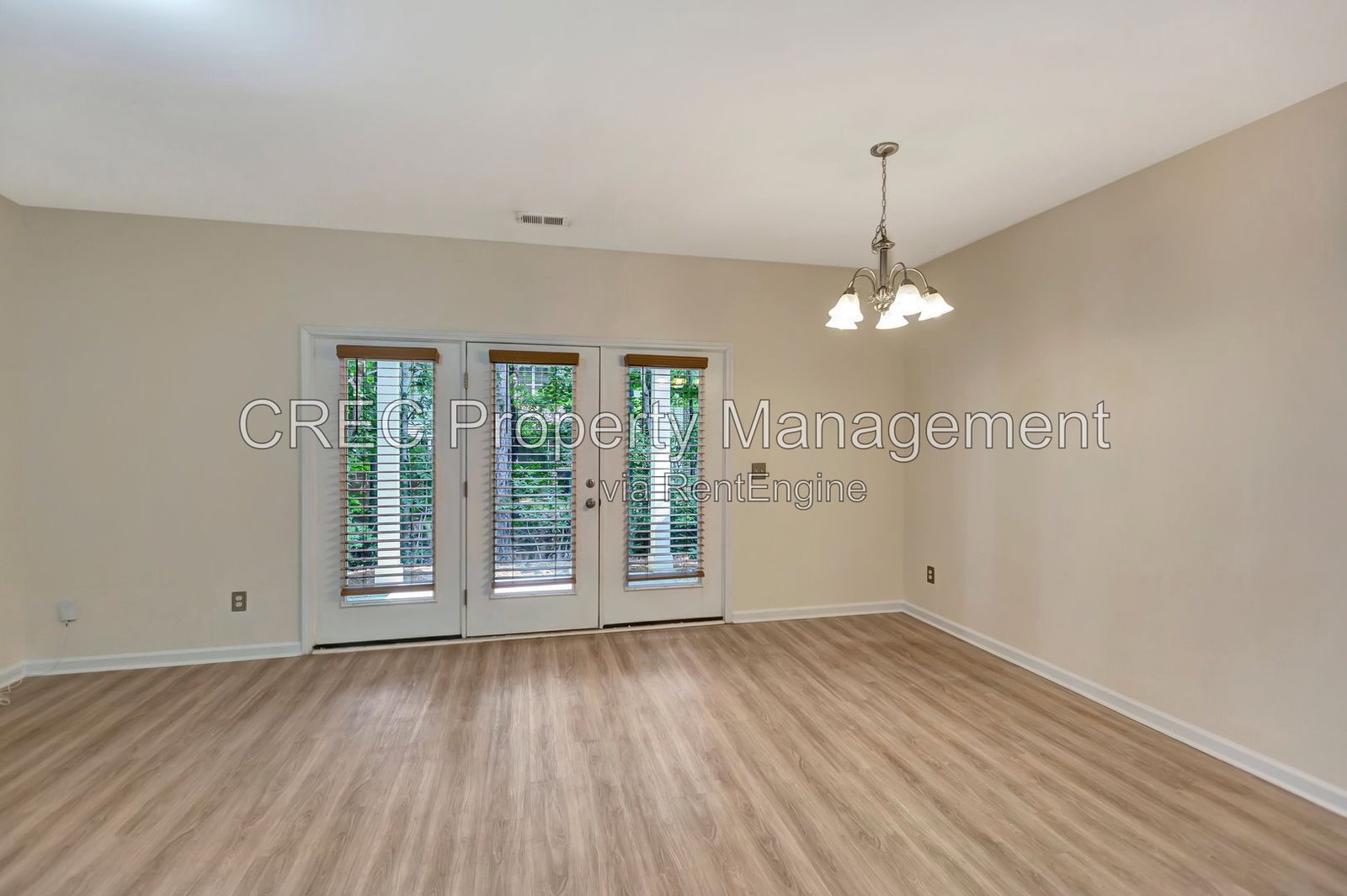Stylish Lakeview Commons Townhome property image