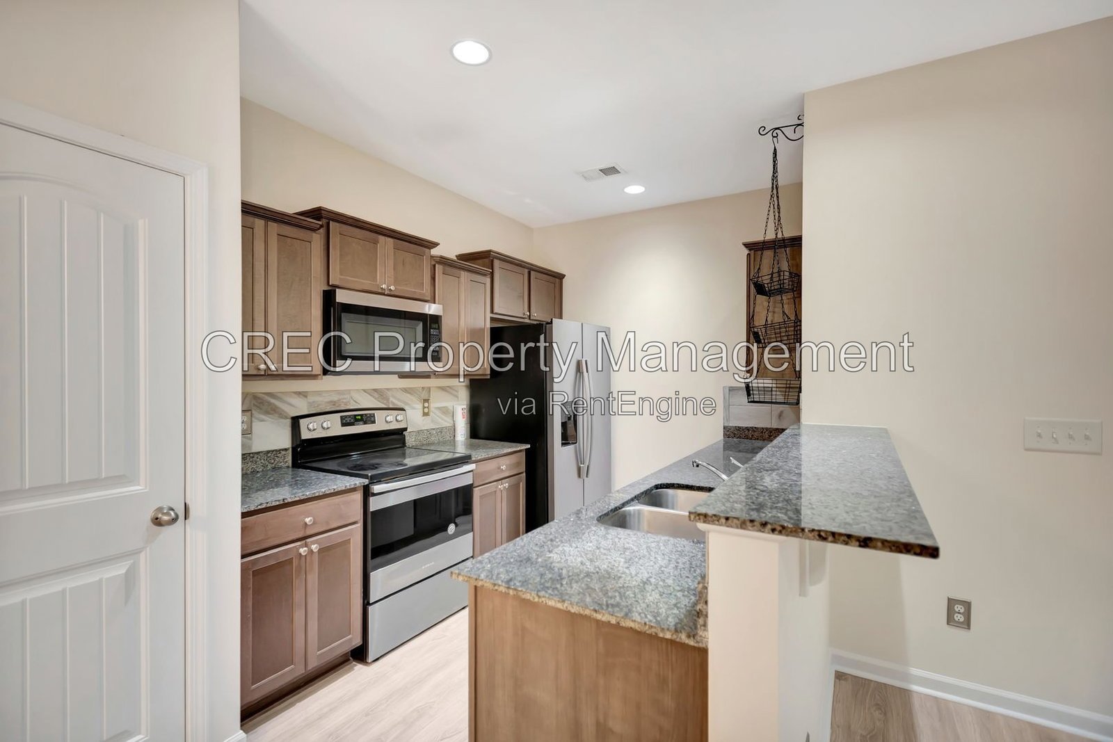 Stylish Lakeview Commons Townhome property image