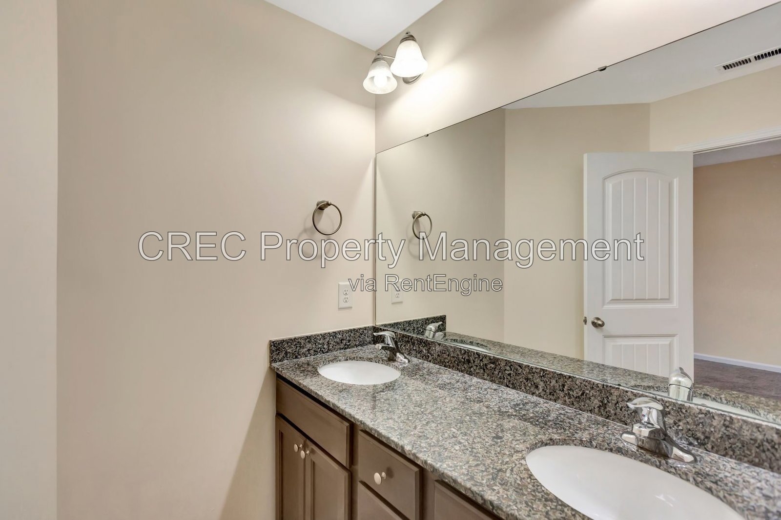 Stylish Lakeview Commons Townhome property image
