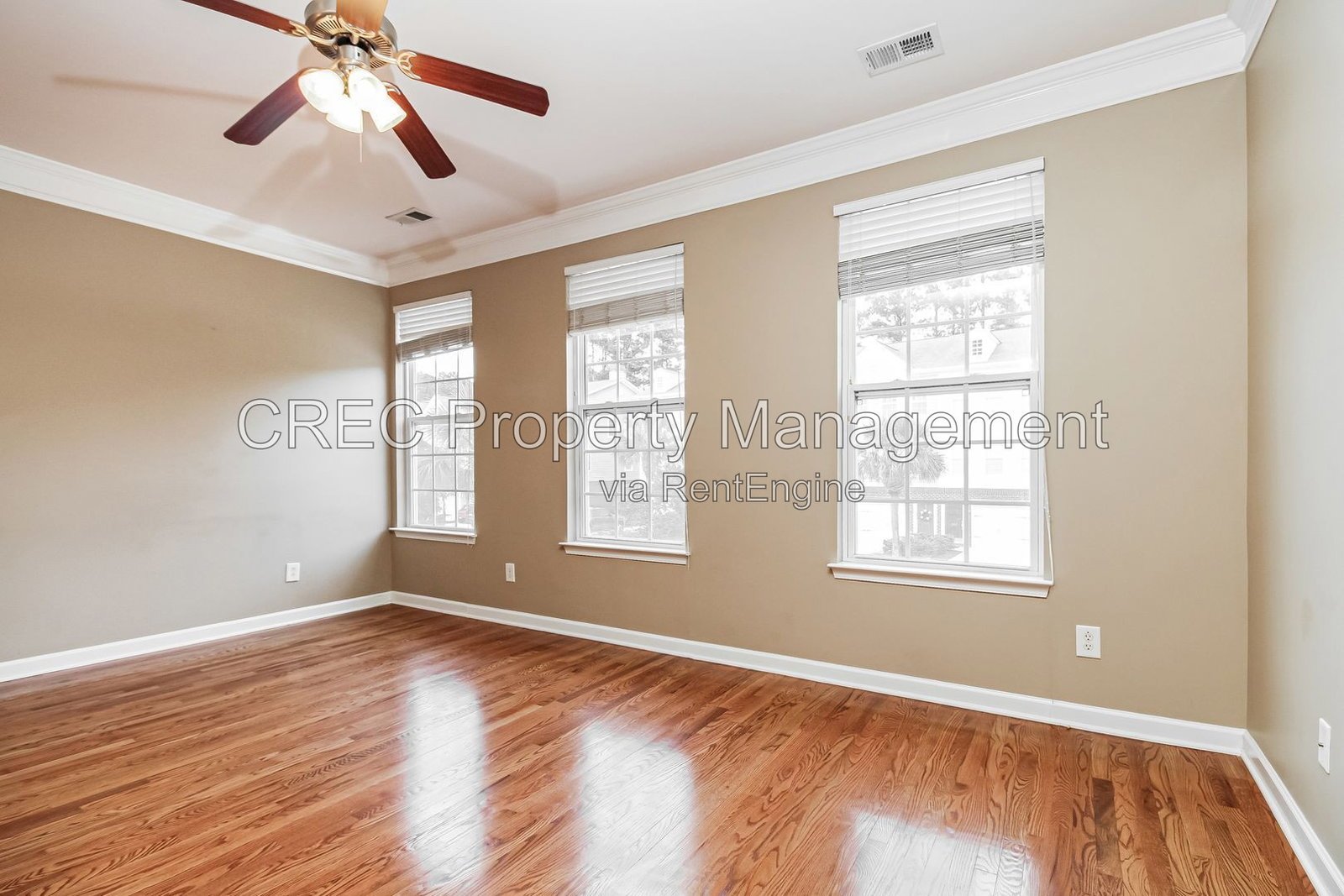Beautiful 3BR Townhome with Balcony, Pool & Tennis Access property image