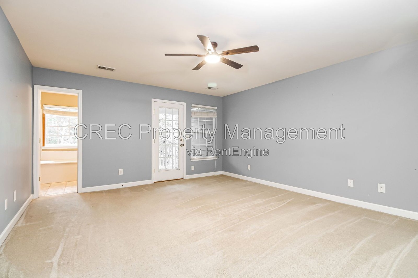 Beautiful 3BR Townhome with Balcony, Pool & Tennis Access property image