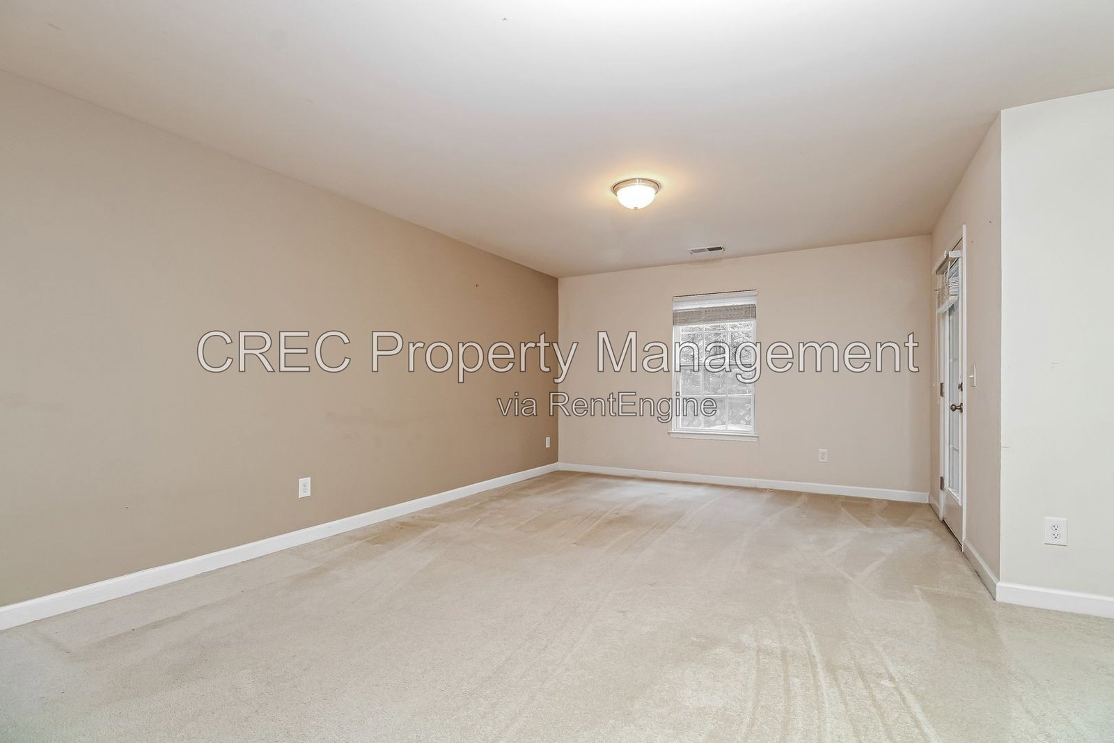 Beautiful 3BR Townhome with Balcony, Pool & Tennis Access property image