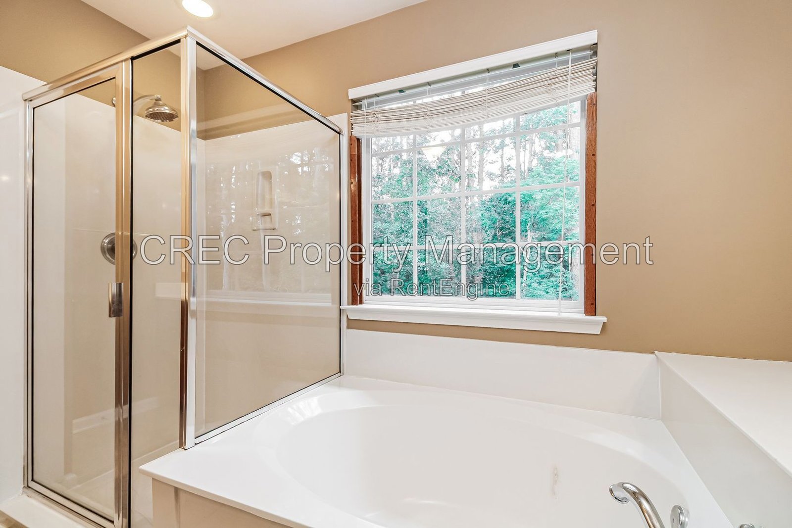 Beautiful 3BR Townhome with Balcony, Pool & Tennis Access property image