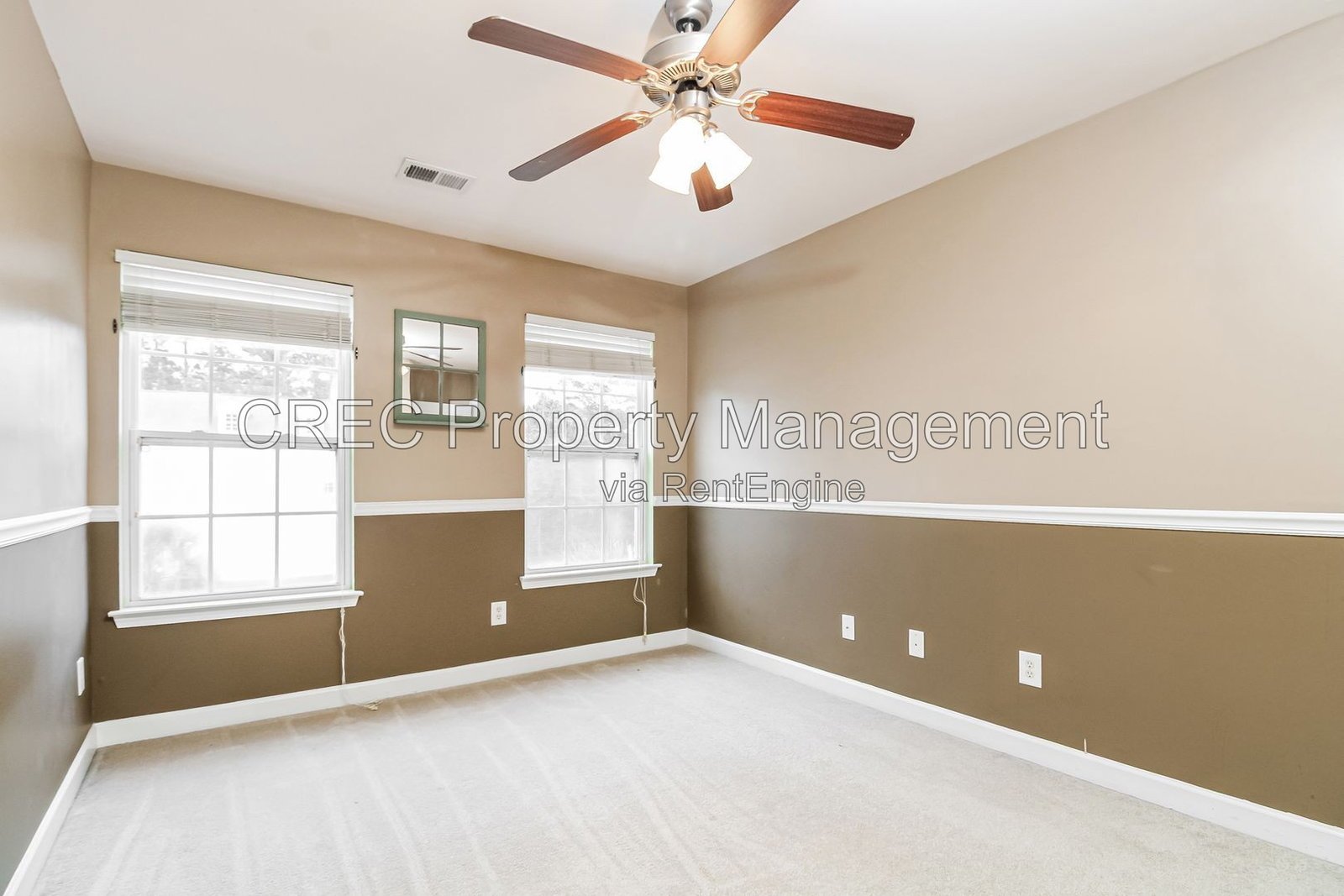 Beautiful 3BR Townhome with Balcony, Pool & Tennis Access property image