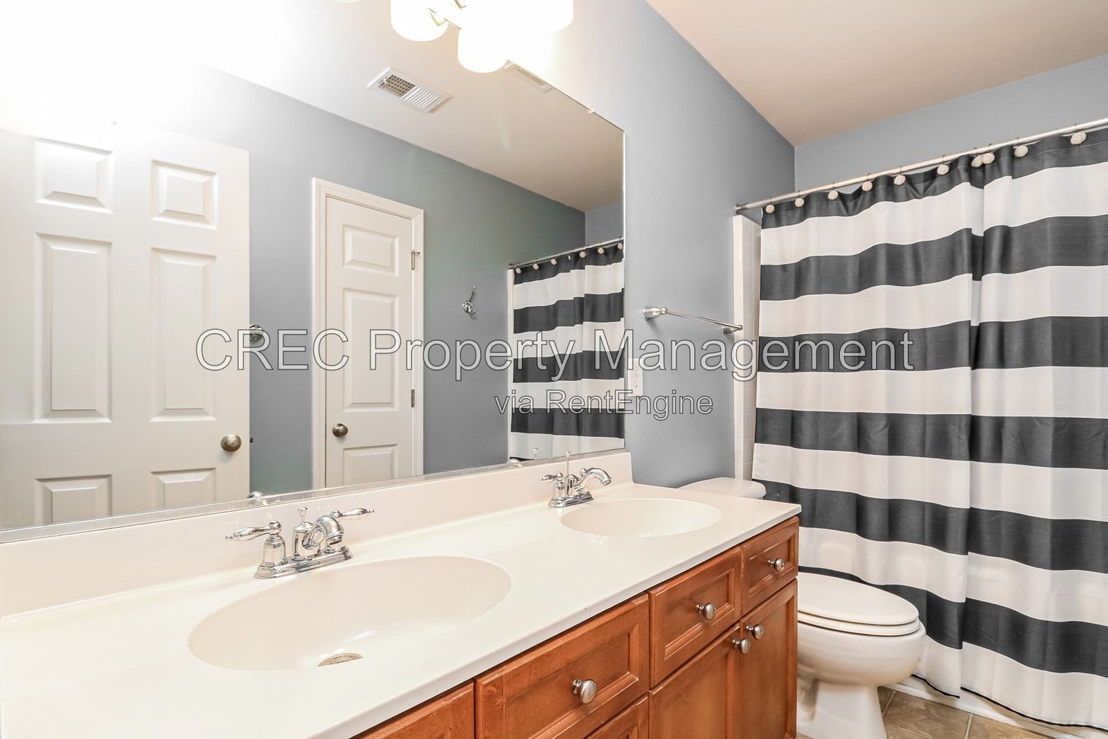 Beautiful 3BR Townhome with Balcony, Pool & Tennis Access property image