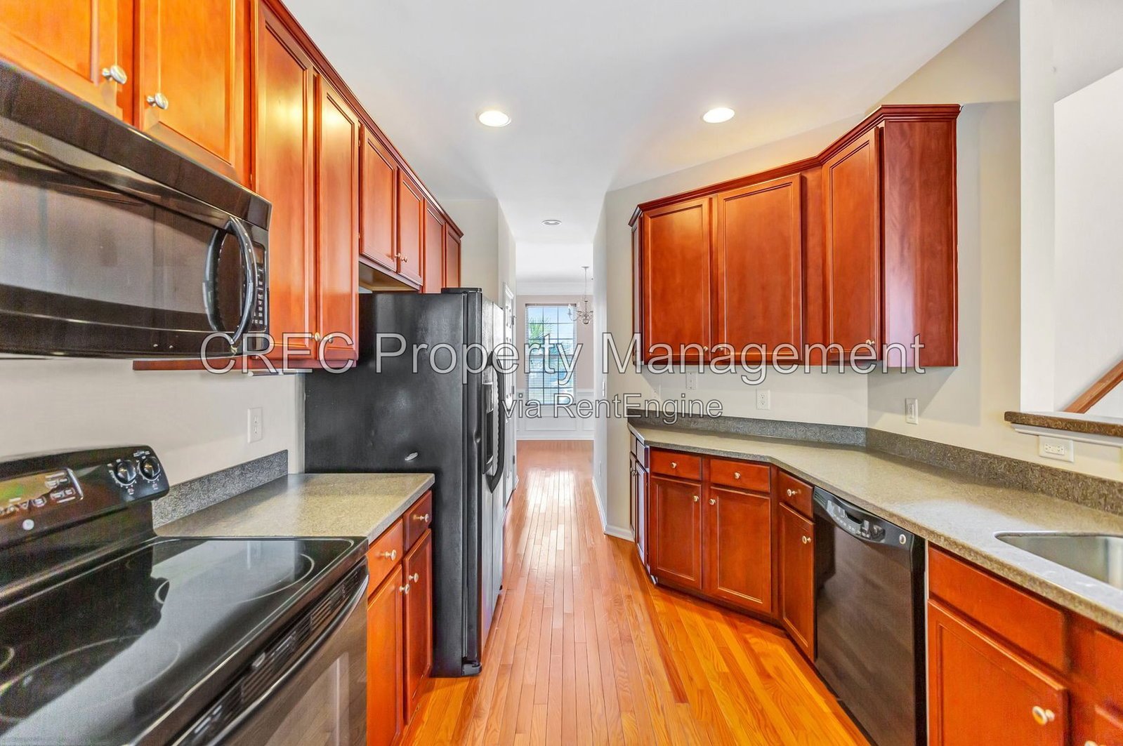 Spacious townhouse in Tranquil Hill Plantation! property image