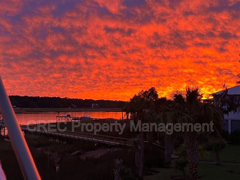 Elevated Elegance with Boat Access — A Property That Shines property image