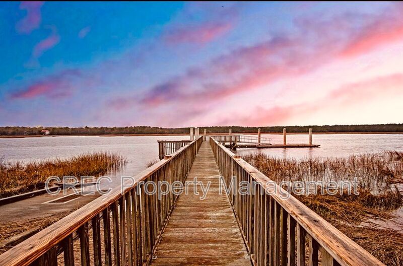 Elevated Elegance with Boat Access — A Property That Shines property image