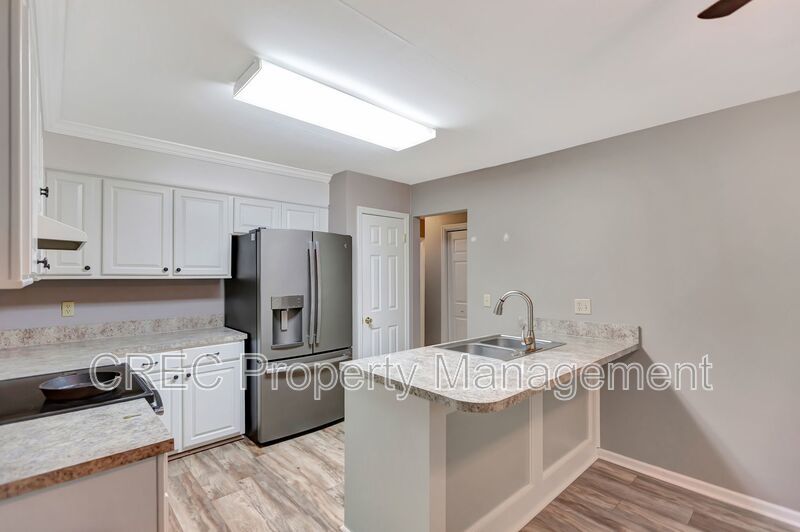 Charming Single-Story Home with Huge Backyard! property image