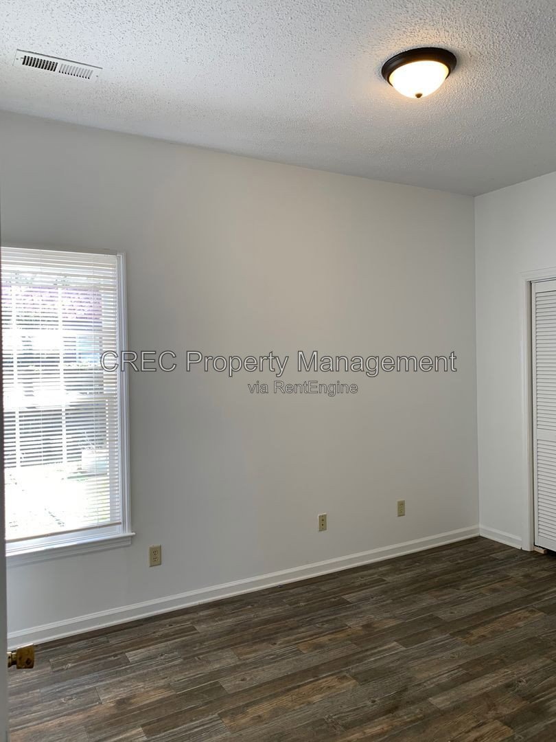 ** Coming Soon **Great Downtown Duplex Unit! property image