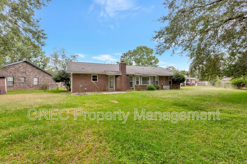 Charming Single-Story Home with Huge Backyard! property image