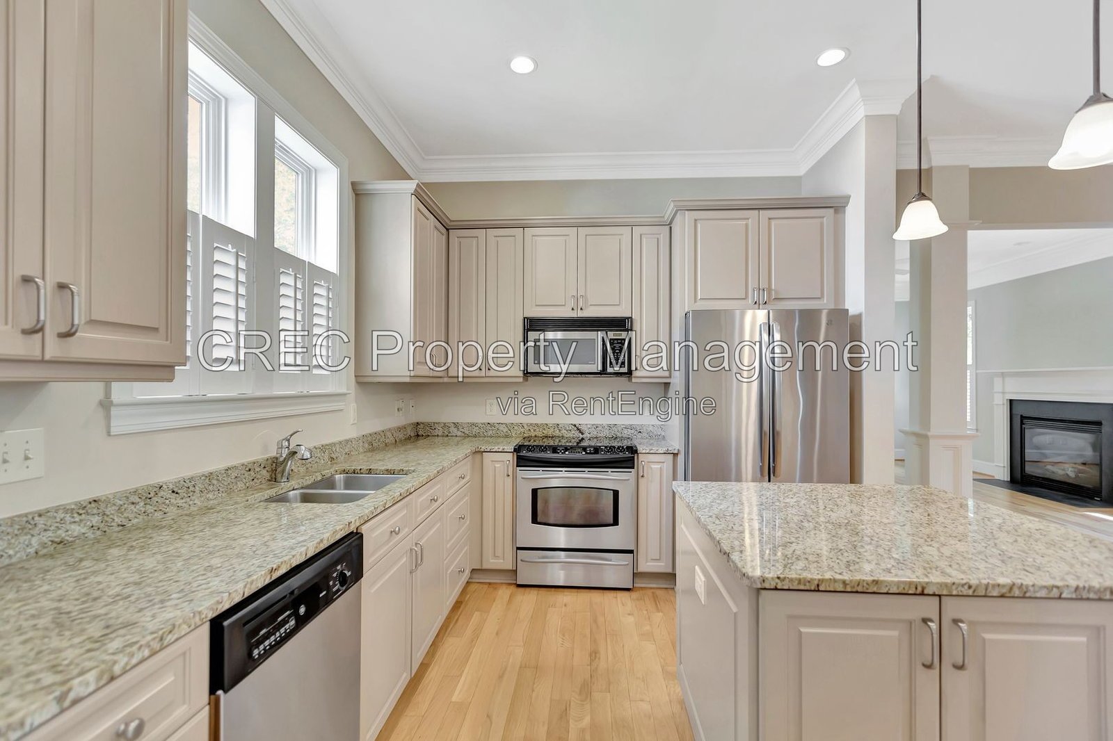 Beautiful custom Daniel Island home! property image