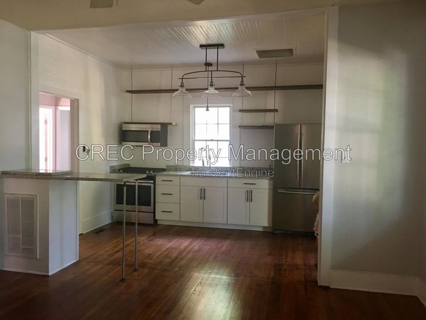 Conveniently Located Downtown Charleston Rental property image