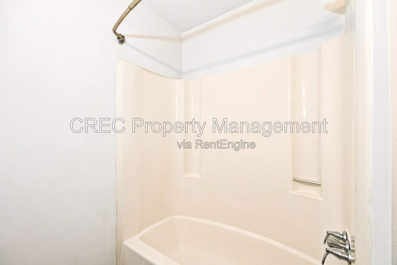 Move in Ready West Ashley Condo! property image