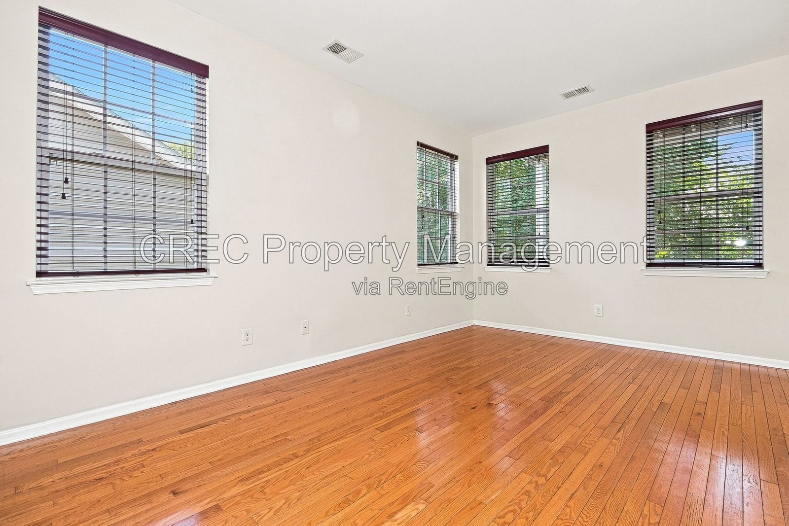Spacious townhouse in Tranquil Hill Plantation! property image