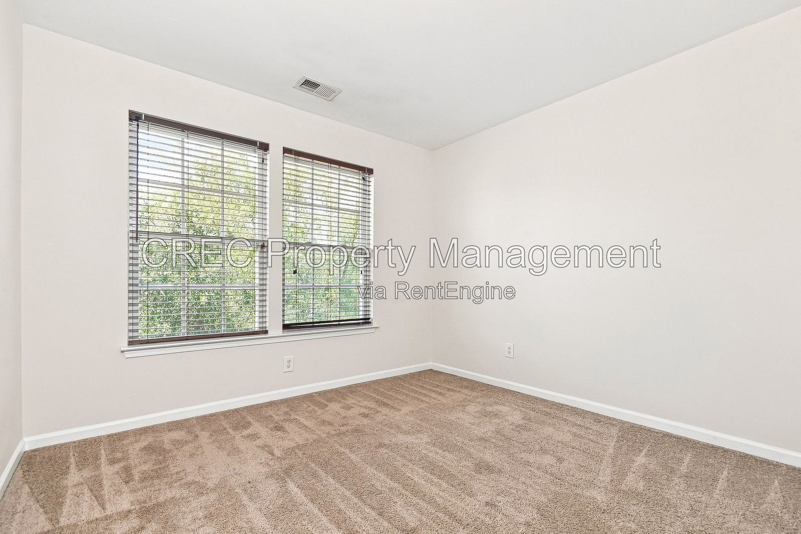 Spacious townhouse in Tranquil Hill Plantation! property image