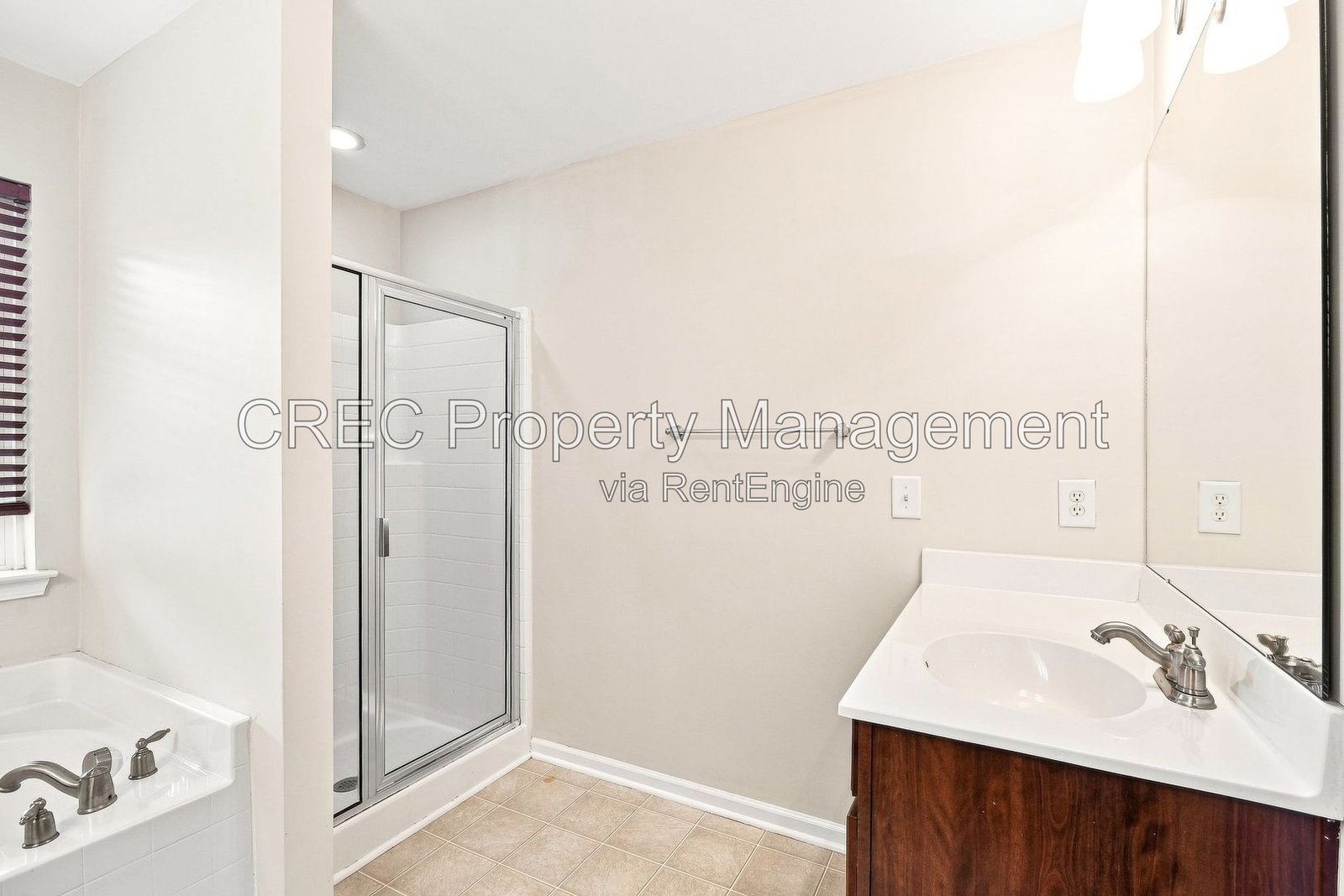 Spacious townhouse in Tranquil Hill Plantation! property image