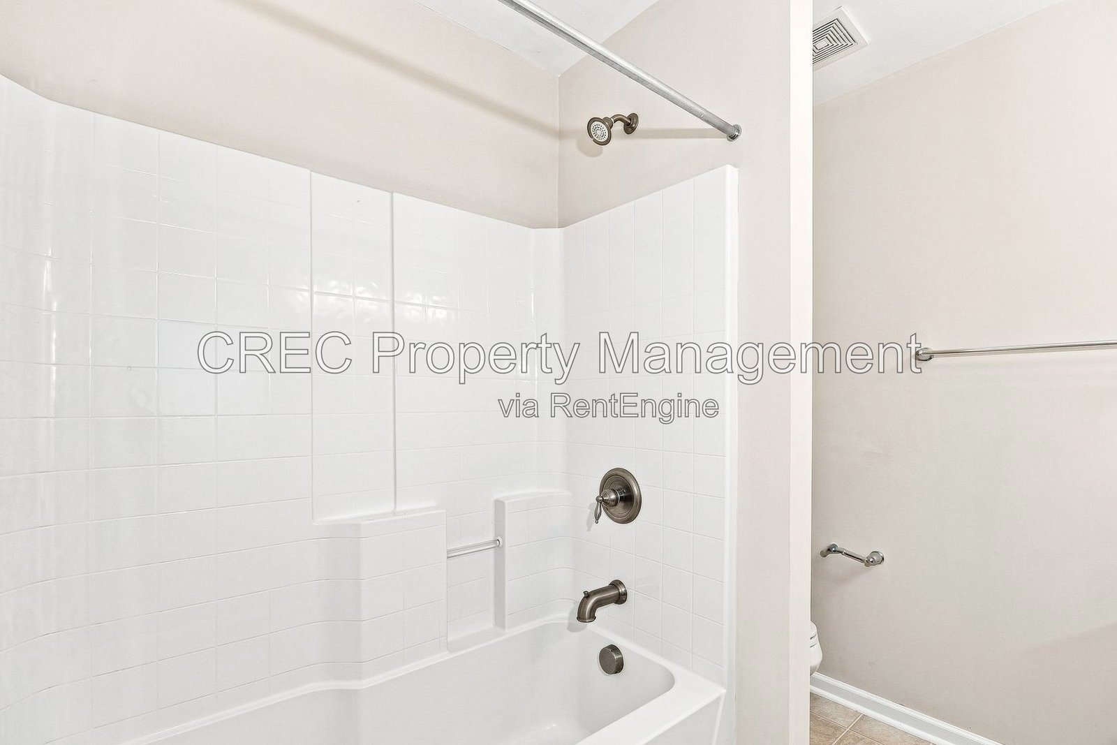 Spacious townhouse in Tranquil Hill Plantation! property image