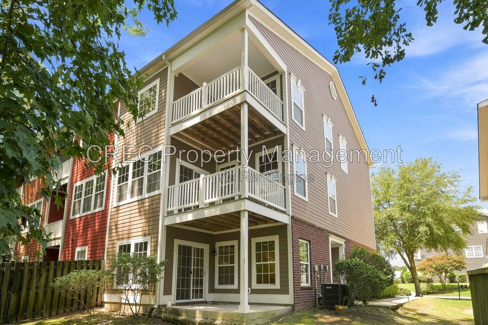 Spacious townhouse in Tranquil Hill Plantation! property image