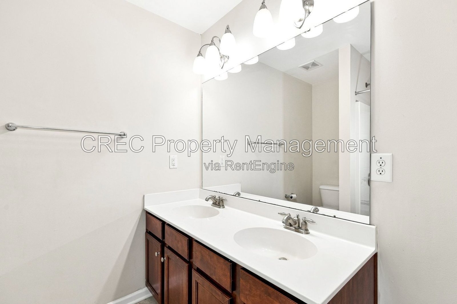 Spacious townhouse in Tranquil Hill Plantation! property image