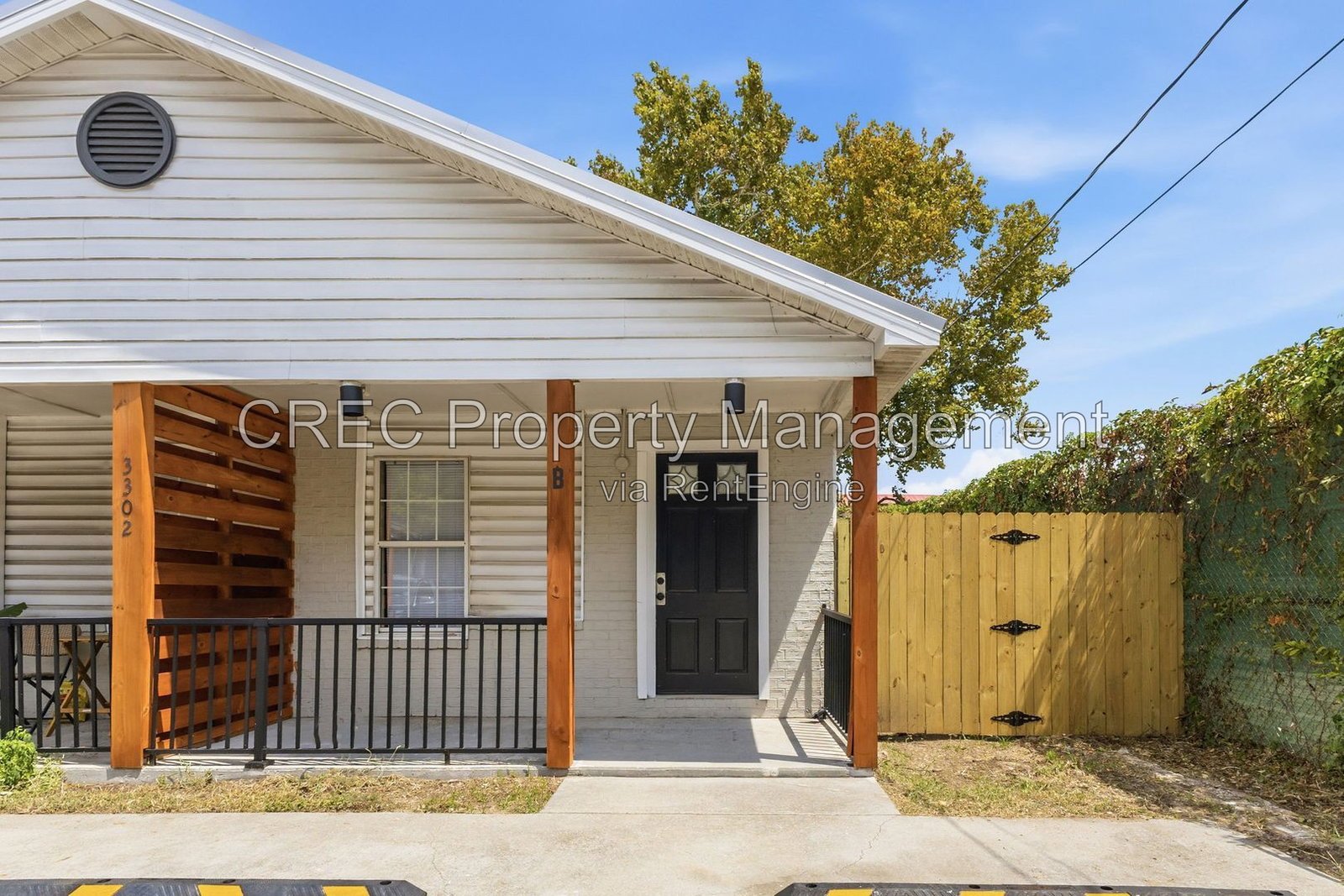 Newly Updated Duplex in North Charleston **Halloween Discount** property image