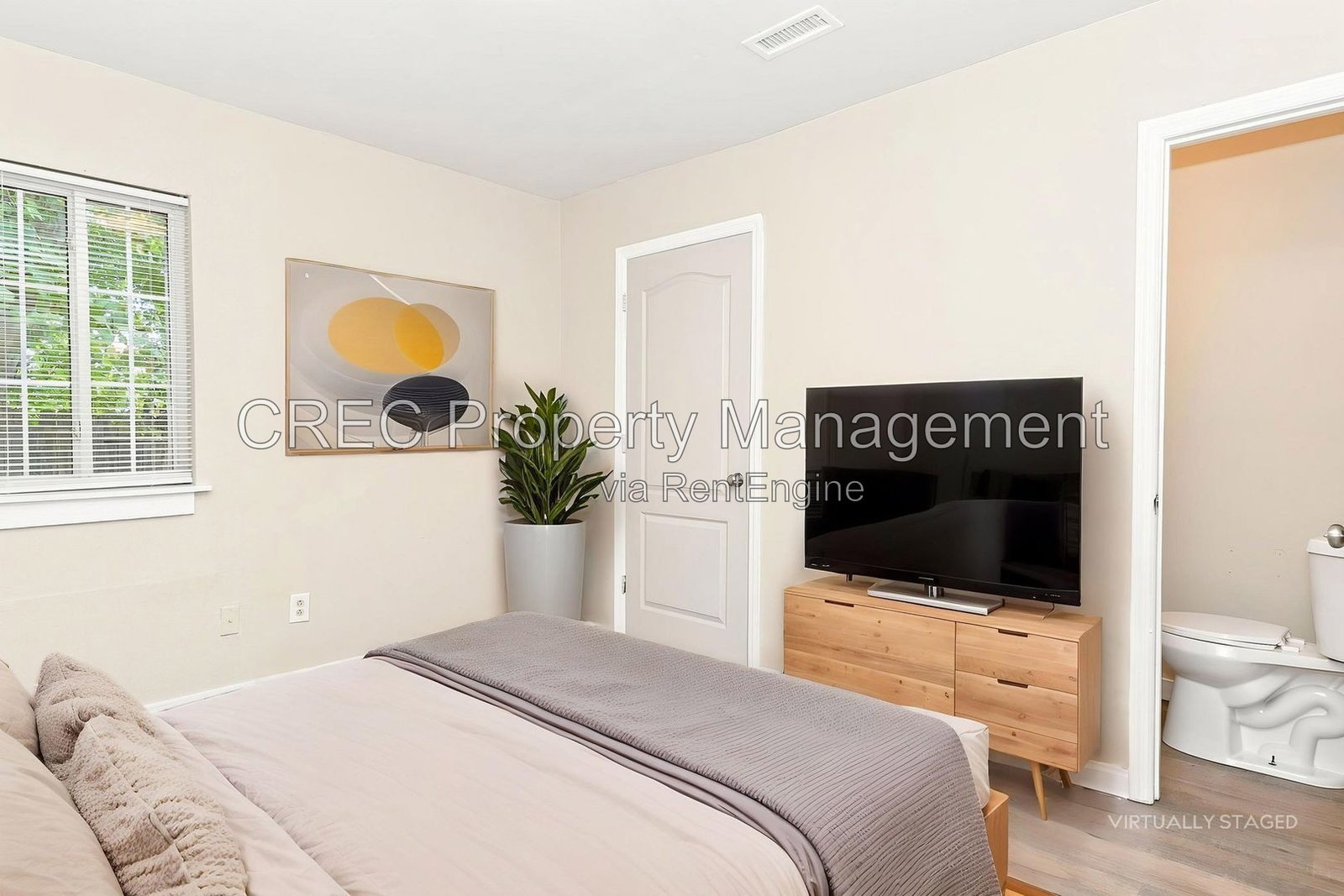 Newly Updated Duplex in North Charleston **Halloween Discount** property image