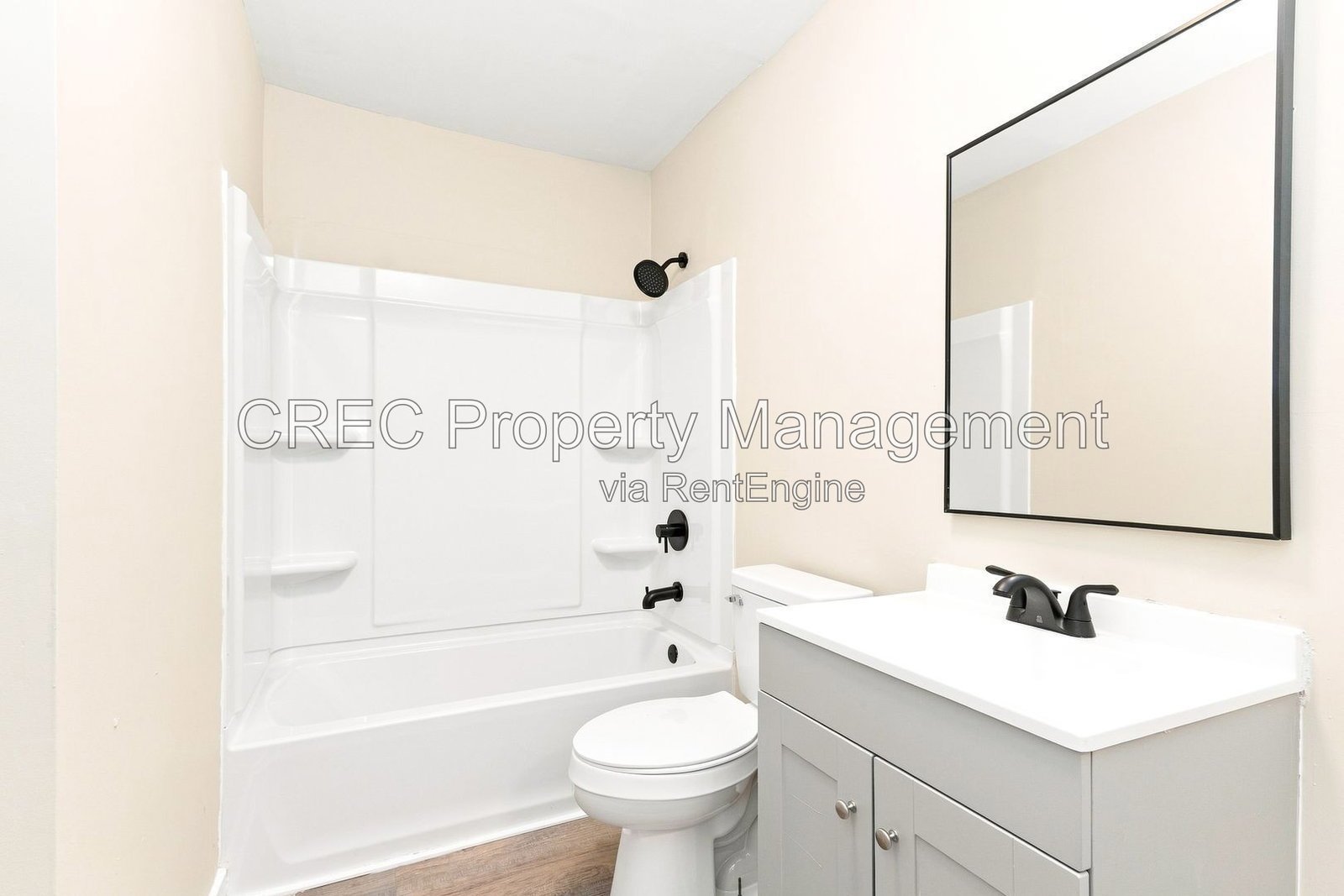 Newly Updated Duplex in North Charleston **Halloween Discount** property image