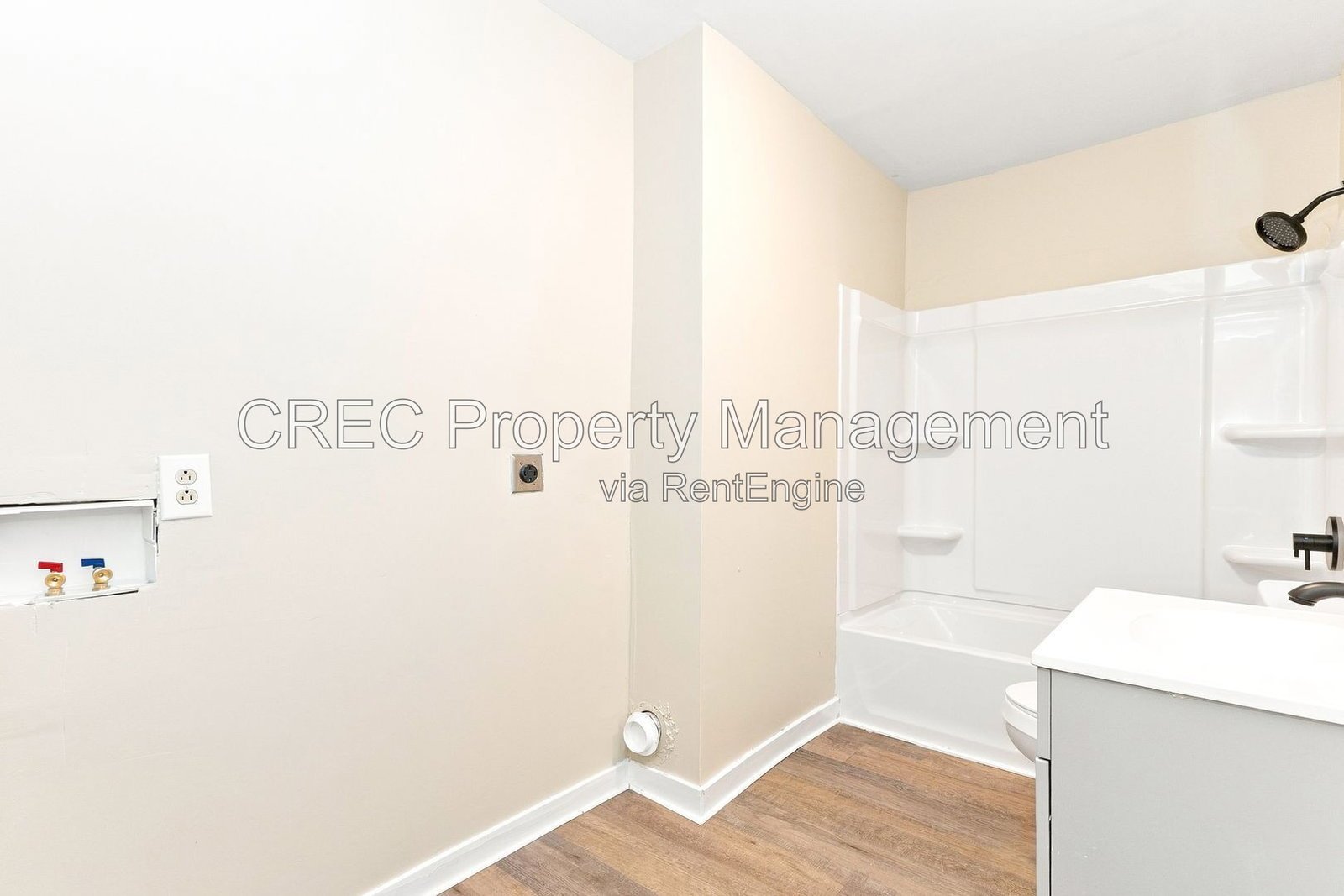 Newly Updated Duplex in North Charleston **Halloween Discount** property image