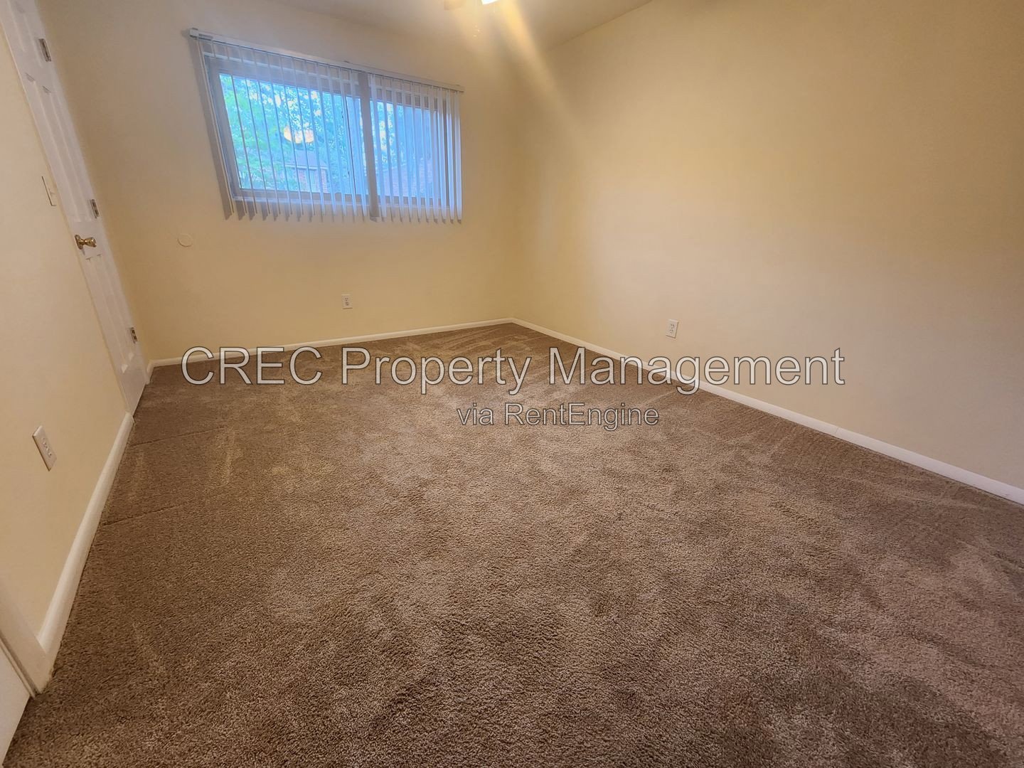 ** Coming Soon ** Spacious Otranto Townhome with 1st floor master!! property image