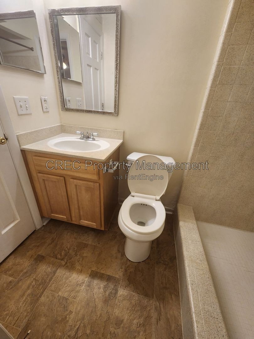 ** Coming Soon ** Spacious Otranto Townhome with 1st floor master!! property image