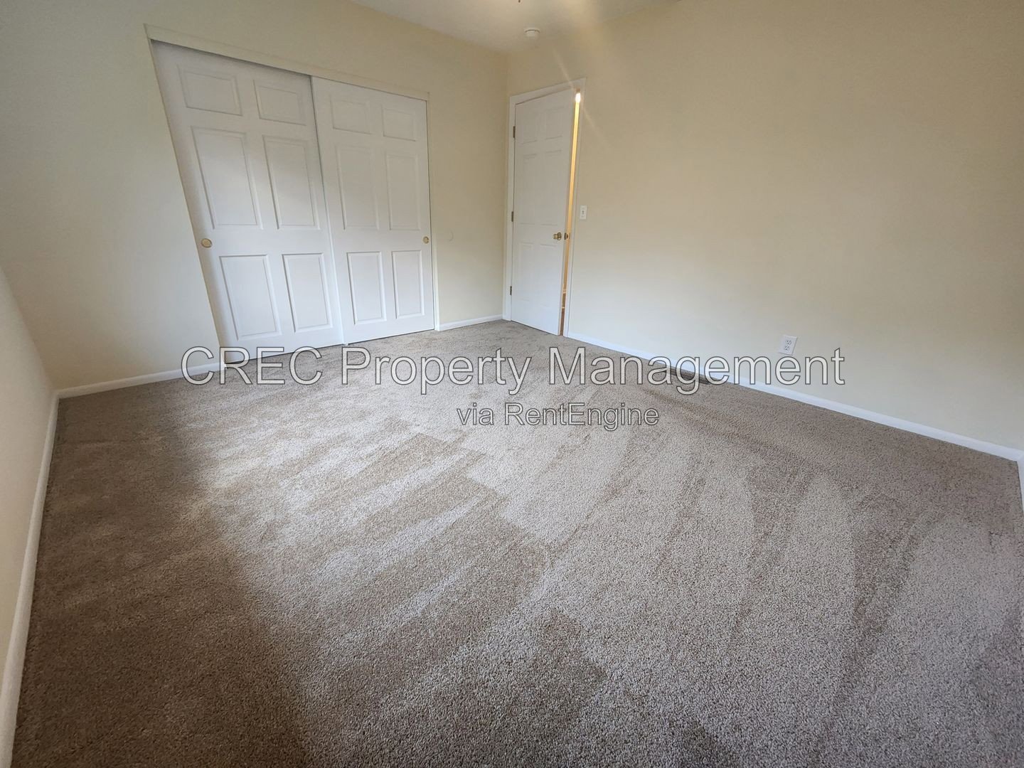 ** Coming Soon ** Spacious Otranto Townhome with 1st floor master!! property image