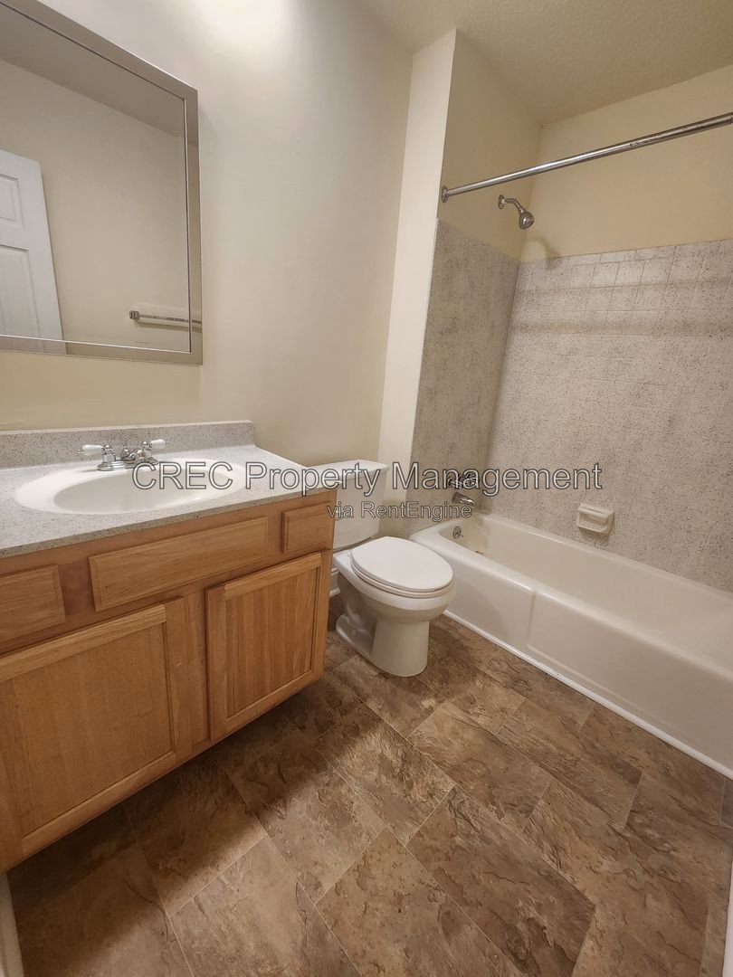 ** Coming Soon ** Spacious Otranto Townhome with 1st floor master!! property image