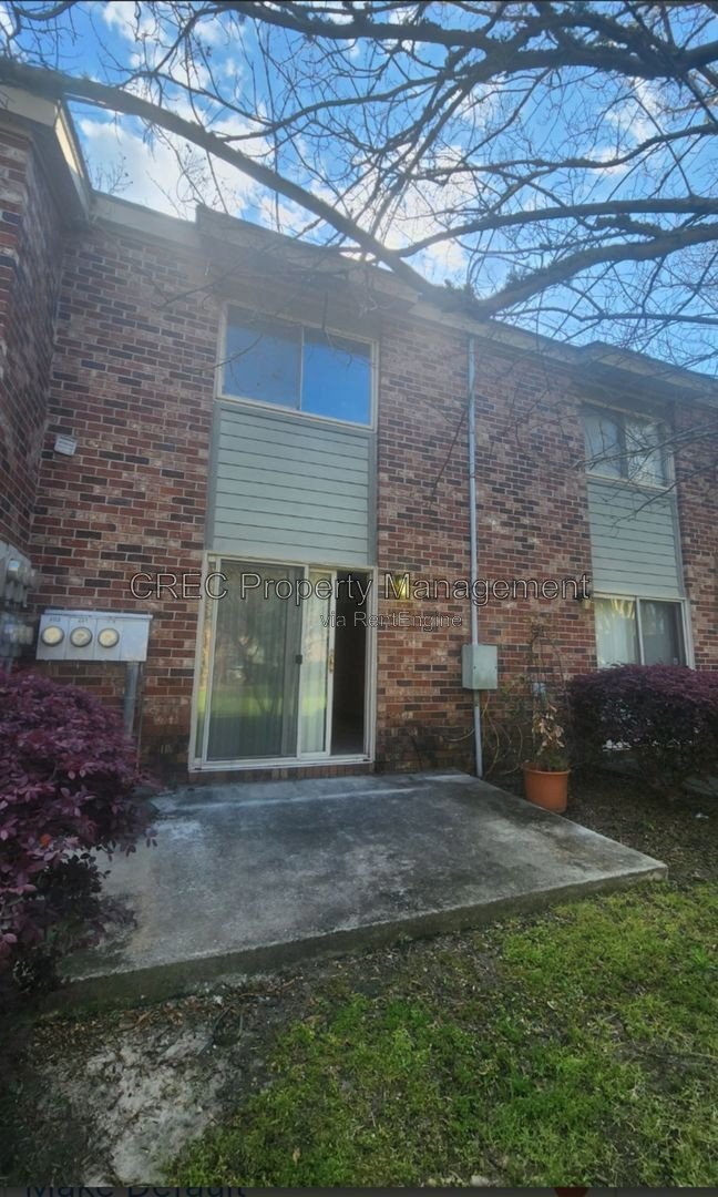 ** Coming Soon ** Spacious Otranto Townhome with 1st floor master!! property image