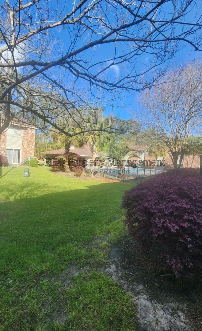 ** Coming Soon ** Spacious Otranto Townhome with 1st floor master!! property image
