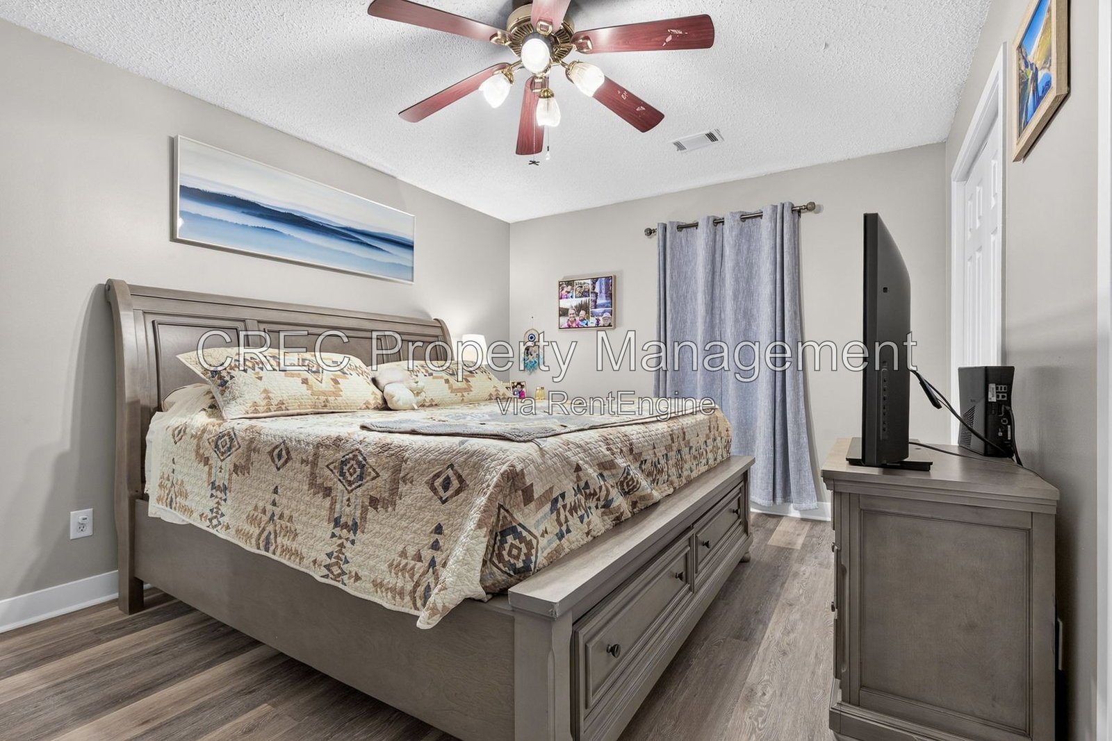 Beautifully Updated Townhouse in a Super Convenient Location! property image