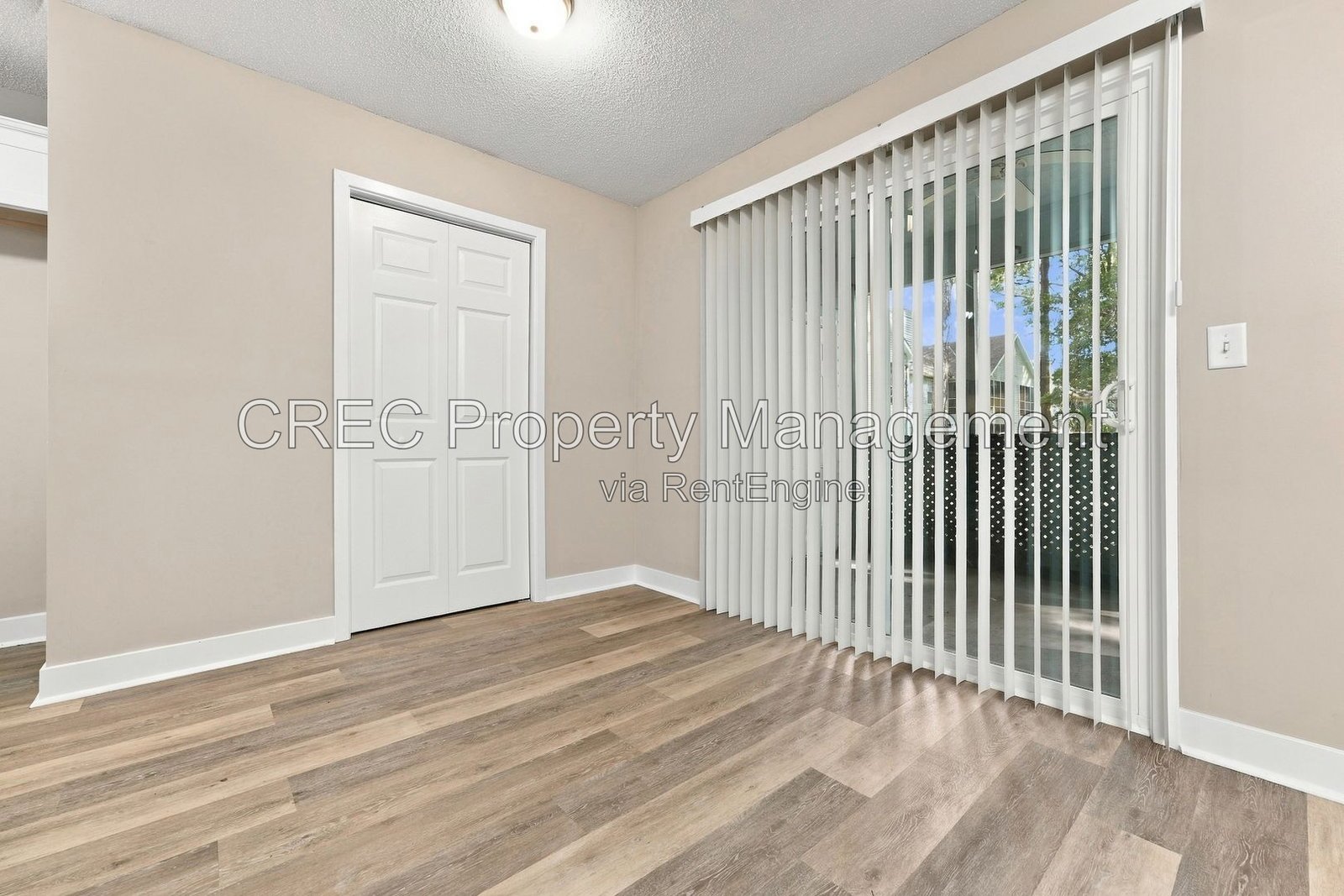 Beautifully Updated Townhouse in a Super Convenient Location! property image