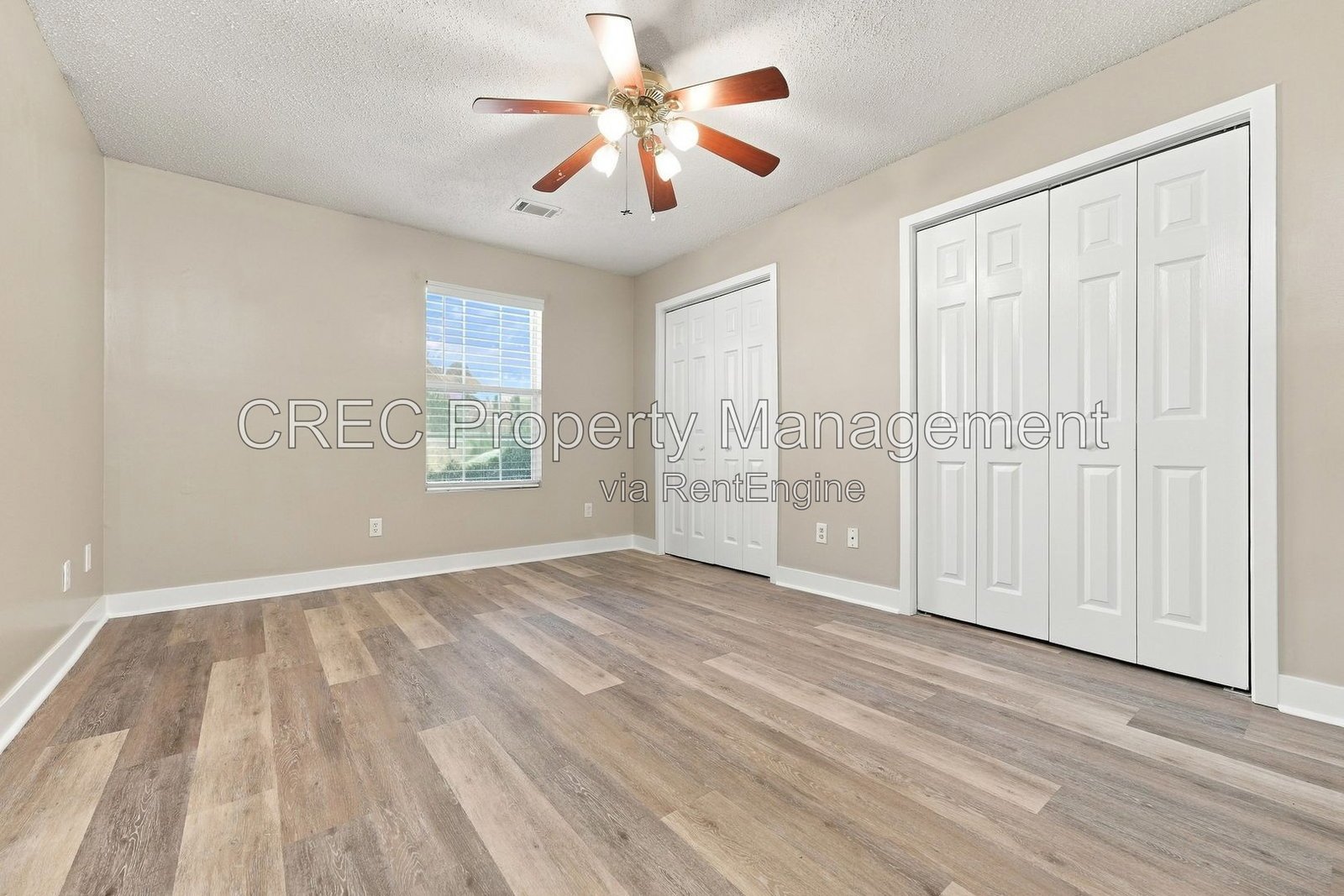 Beautifully Updated Townhouse in a Super Convenient Location! property image