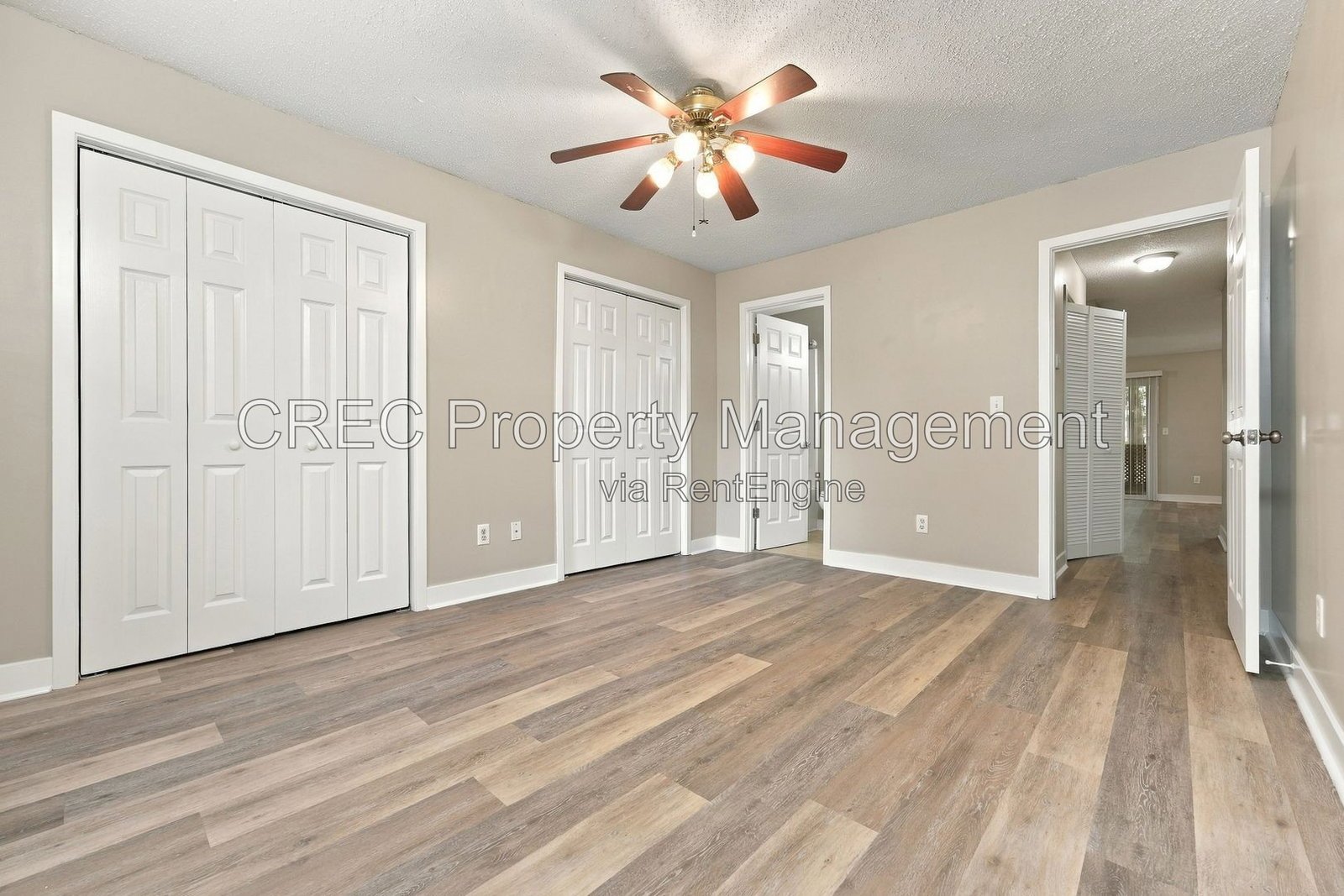 Beautifully Updated Townhouse in a Super Convenient Location! property image
