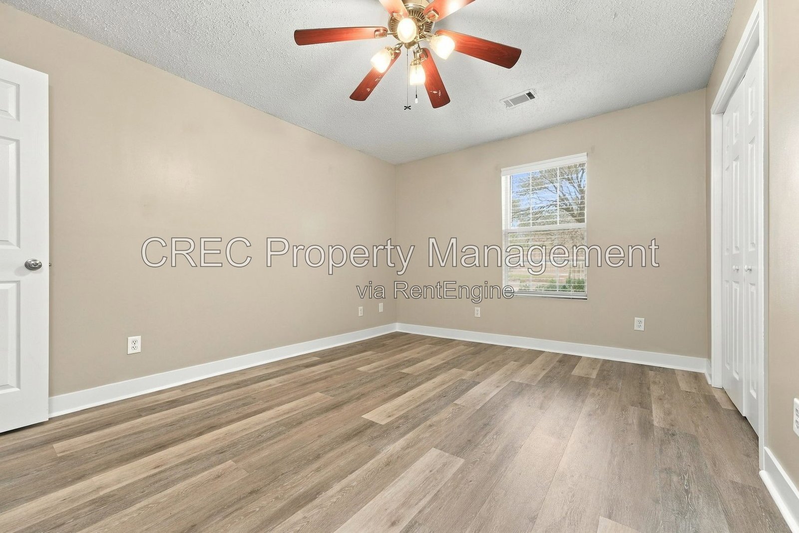 Beautifully Updated Townhouse in a Super Convenient Location! property image