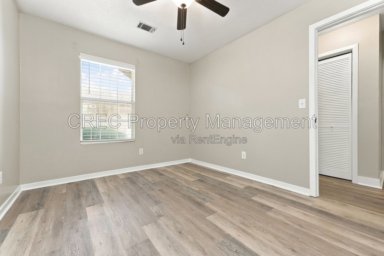 Beautifully Updated Townhouse in a Super Convenient Location! property image