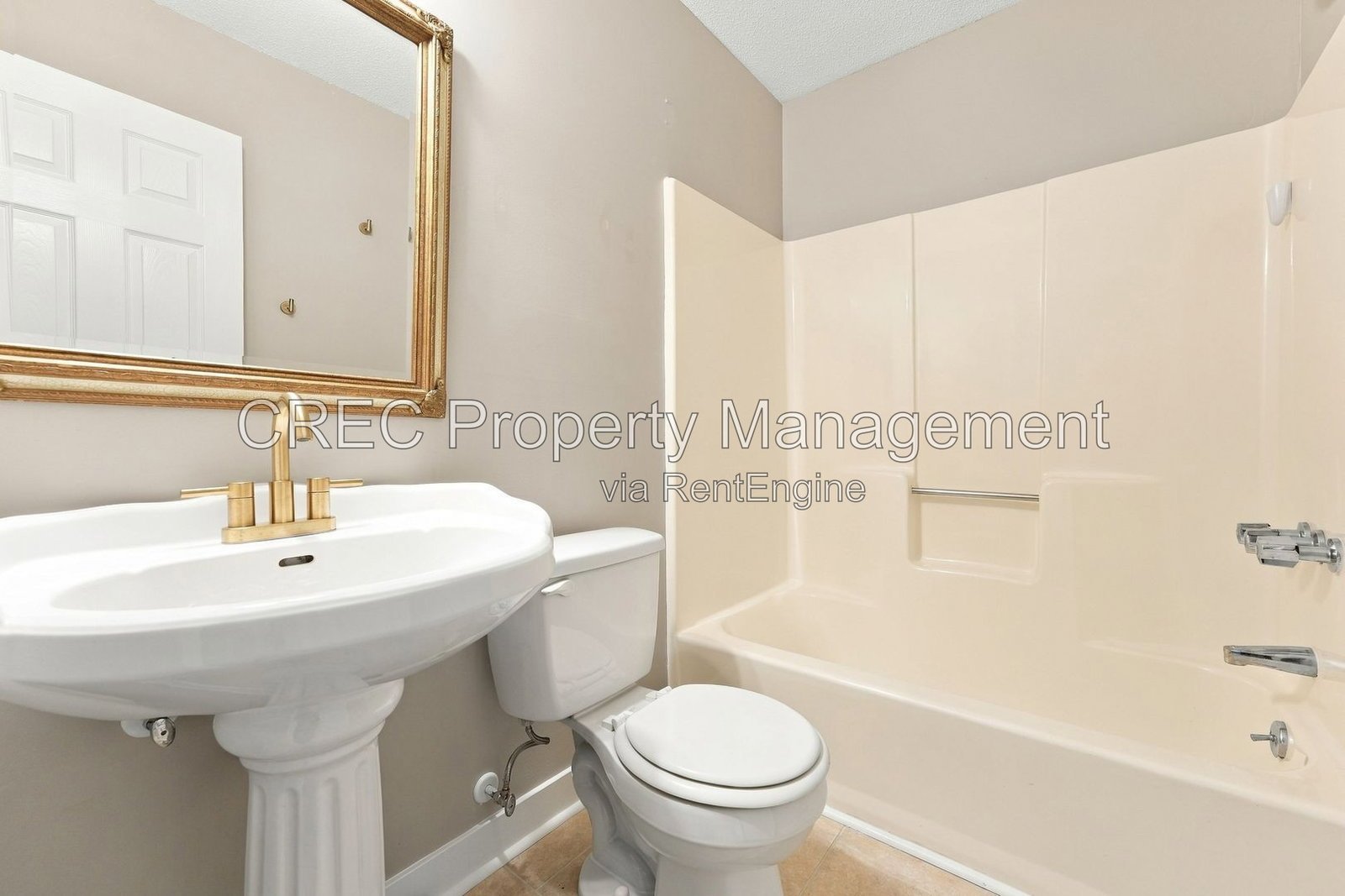 Beautifully Updated Townhouse in a Super Convenient Location! property image