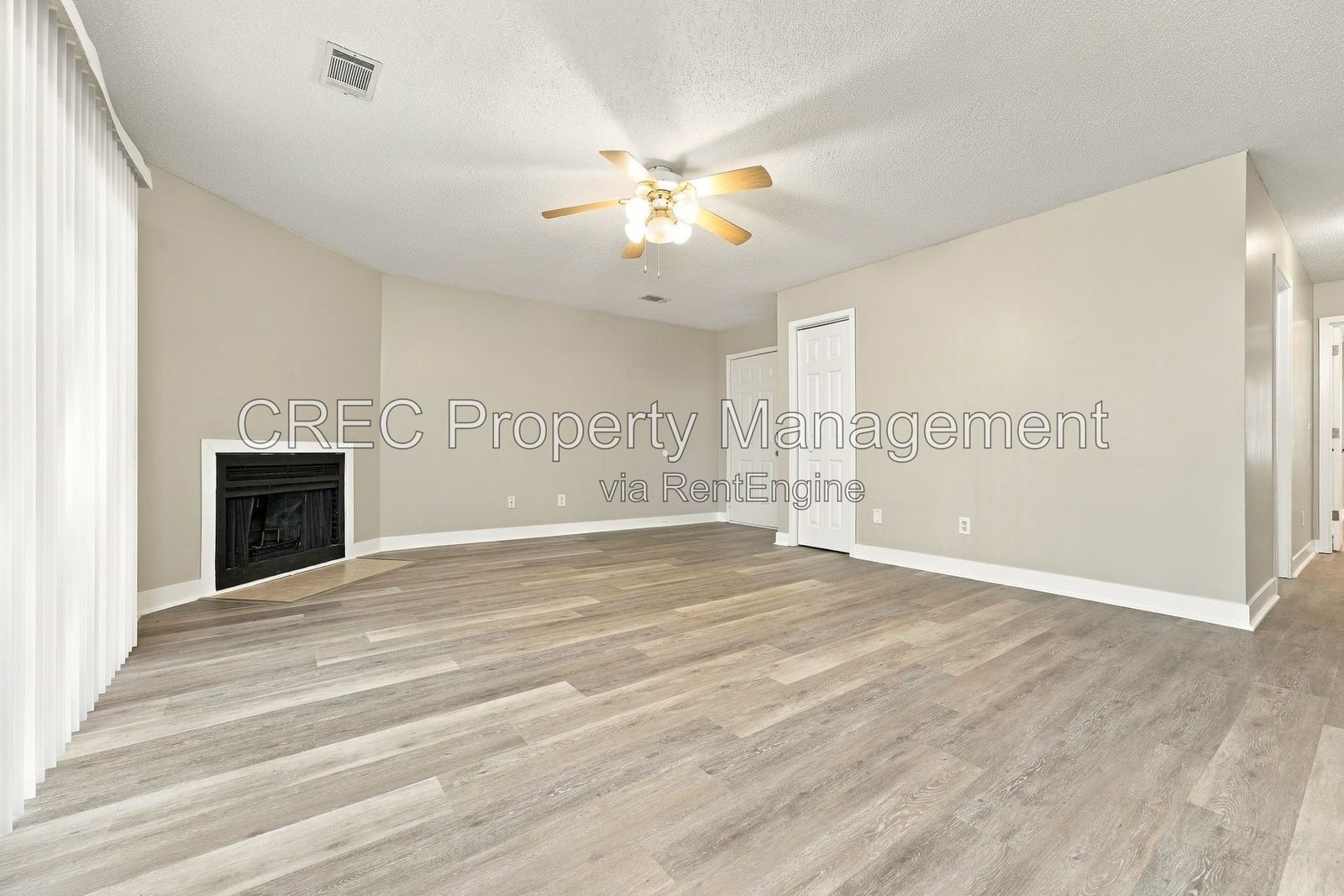 Beautifully Updated Townhouse in a Super Convenient Location! property image
