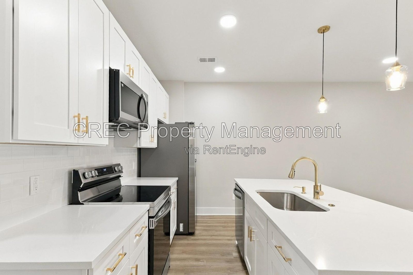 Charming Goose Creek Town Home: Space, Comfort, and Convenience property image