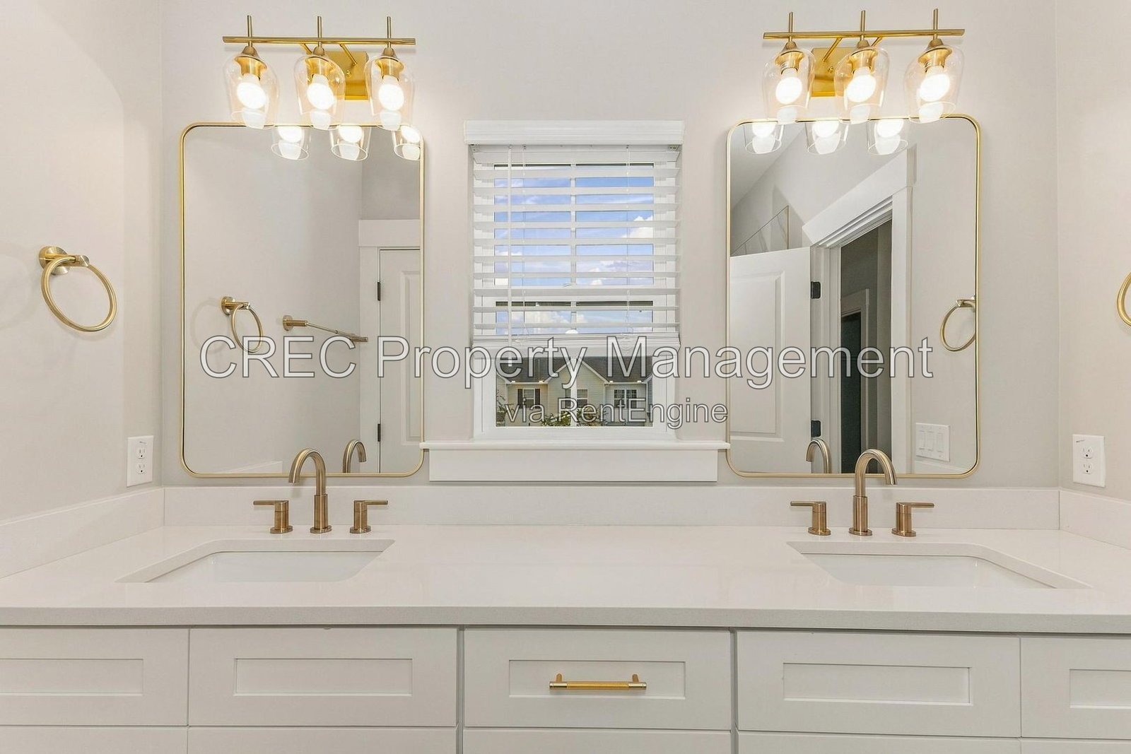 Charming Goose Creek Town Home: Space, Comfort, and Convenience property image