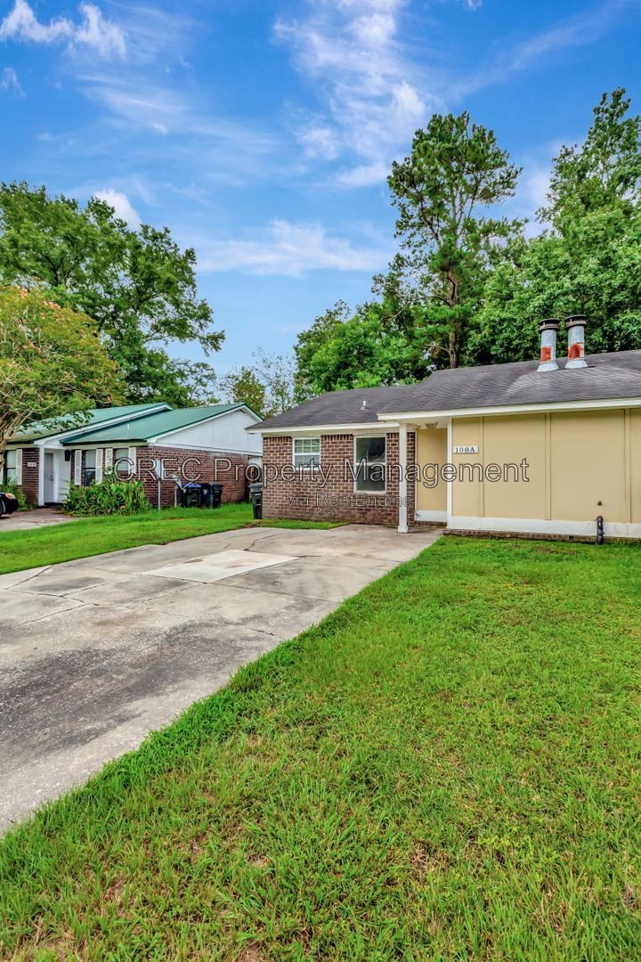 ** Coming Soon ** Charming 2-Bedroom Duplex in Gadsden Acres property image
